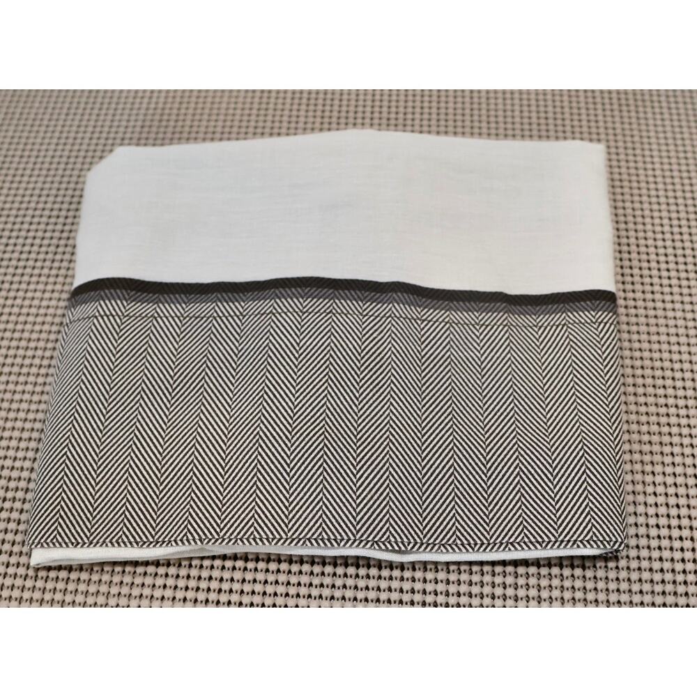 Mainstays Pillowcase Standard/Queen Herringbone Border White Gray Cotton Blend